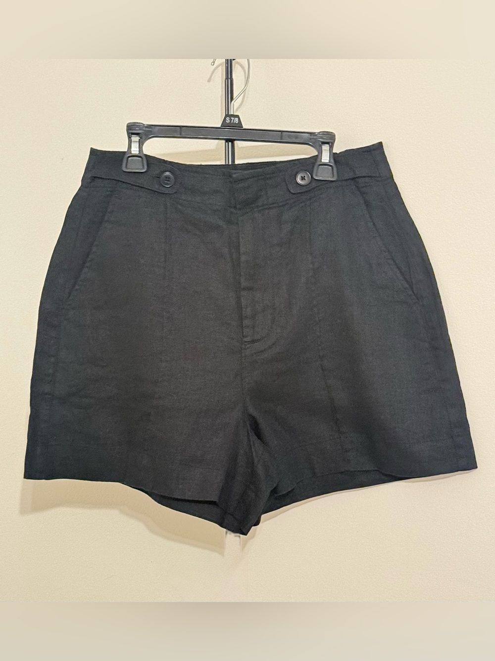 Madewell Black High-Waist Tailored Linen Shorts